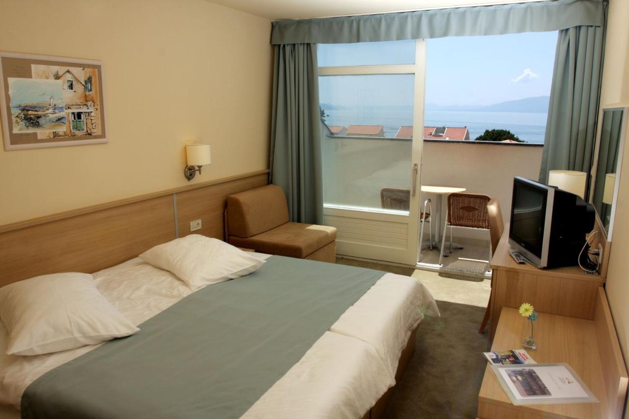 Hotel Quercus Drvenik  Eksteriør billede